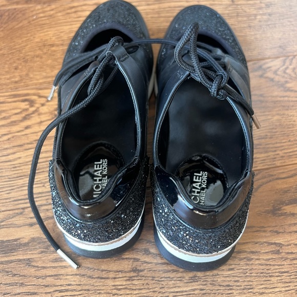 Michael Kors shoes - Picture 2 of 6